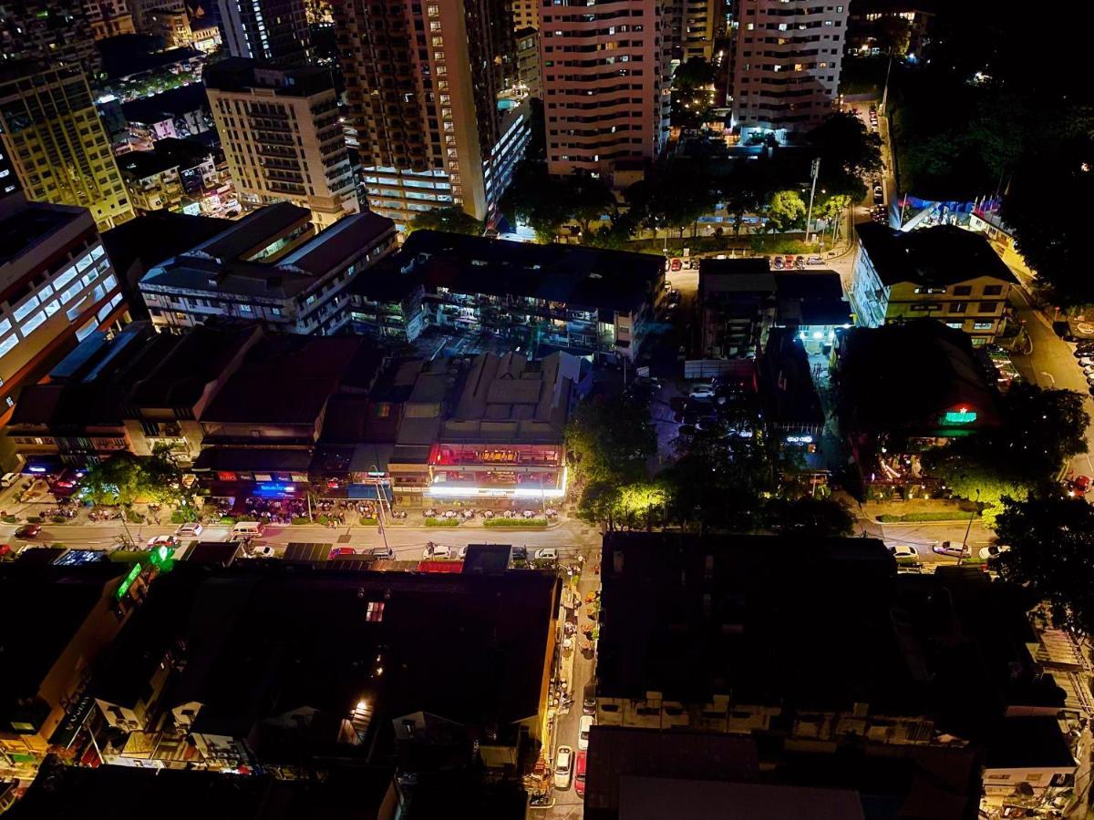 Lux Suites Kl City Pavilion Bukit Bintang With Infinity Pool Kuala Lumpur Exterior foto